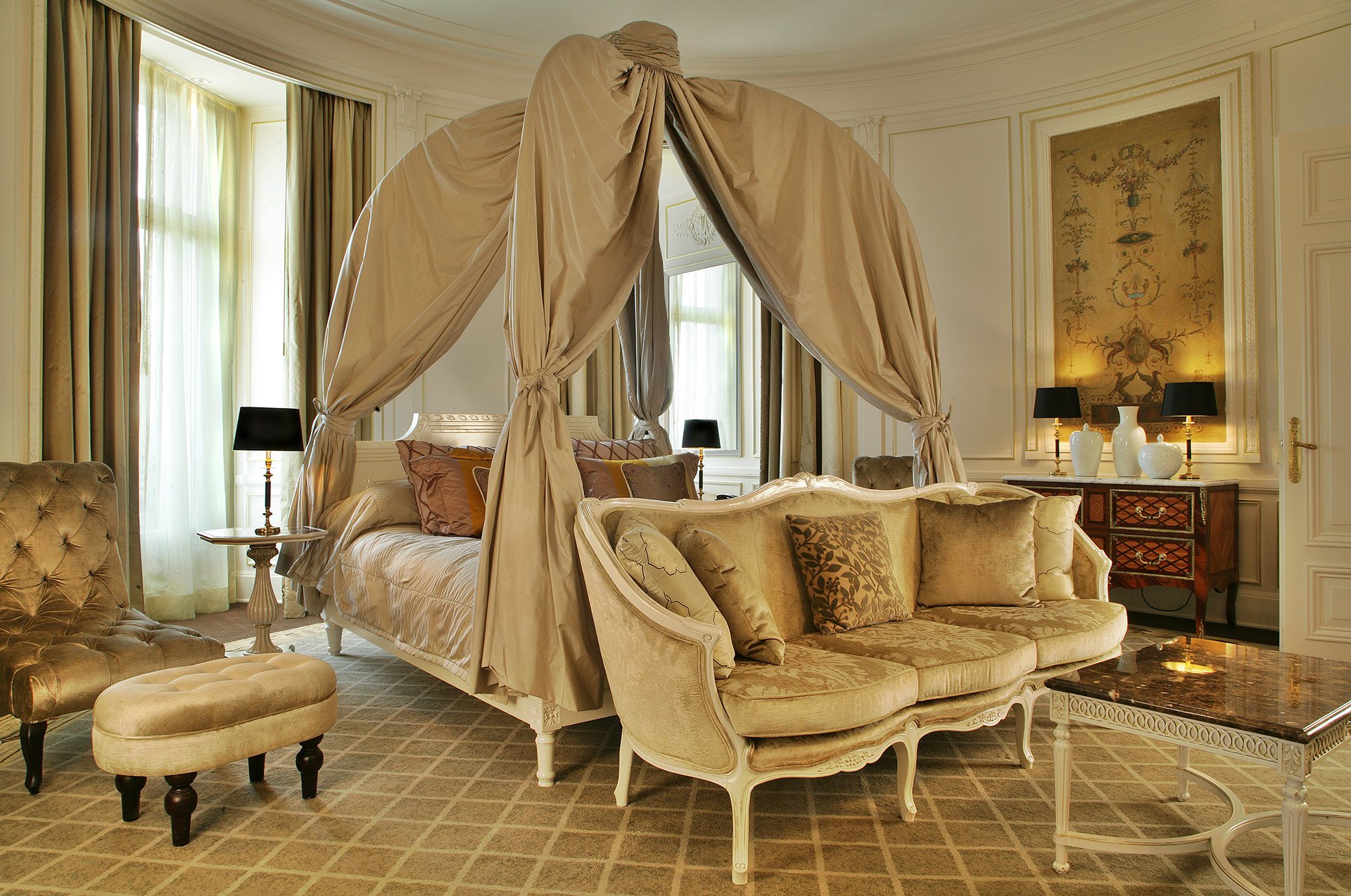467/import-from-v1/images/Chambres/Suite Royale/146-Chambre.jpg